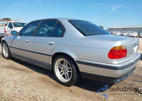 2000 BMW 740Ia z USA, uszkodzony, nr VIN WBAGG8344YDN80815